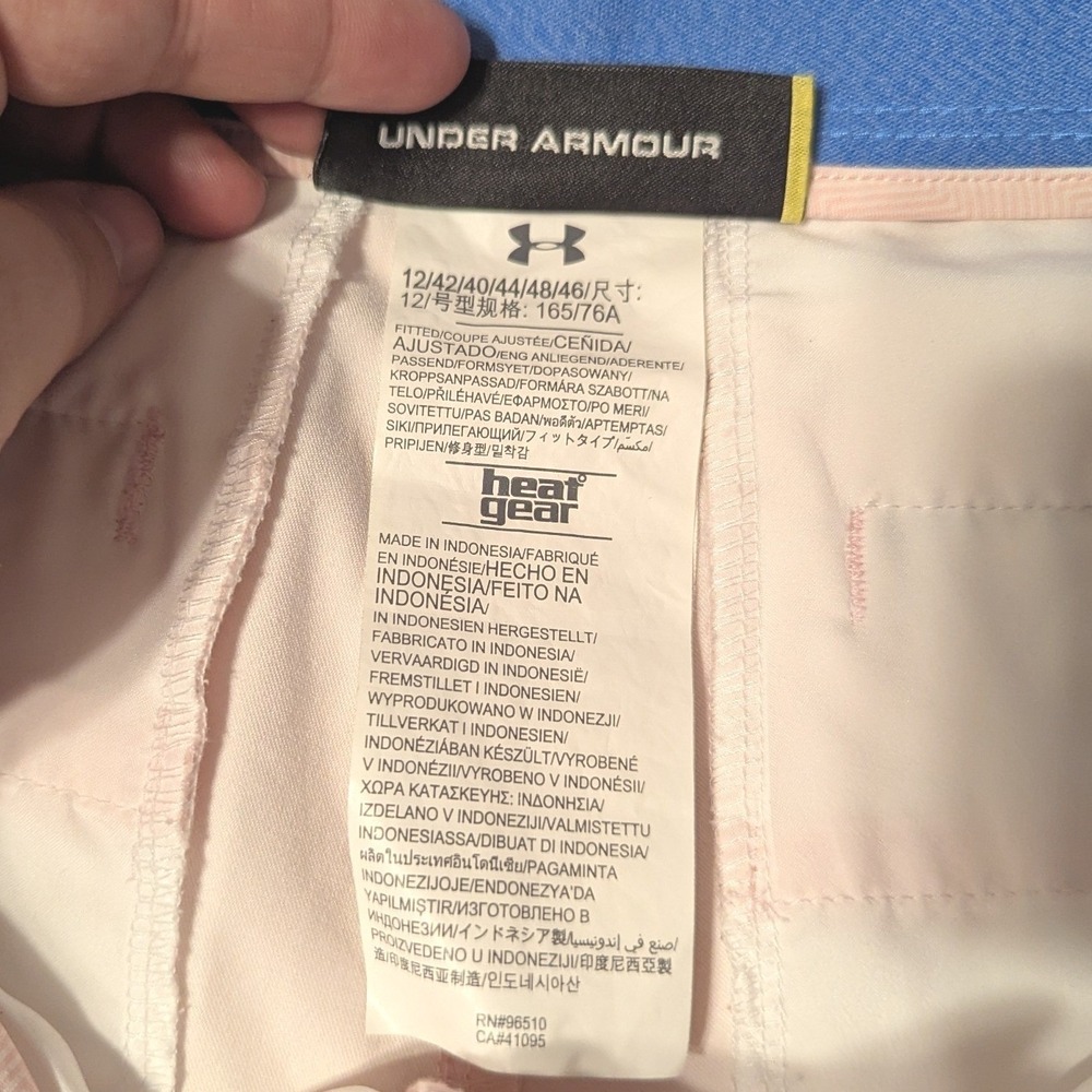 Under Armour HeatGear Womens 12 Golf Shorts Pink Herringbone Fitted 4-Pocket - Picture 3 of 9